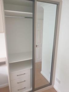 Peaceful room on sharing flat in Wimbledon