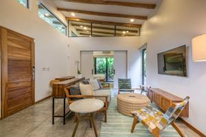 Casita Pacífico Stunning Jungle Home in K-Section