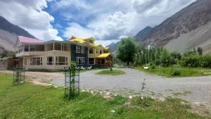 Fort Hotel Yasin - Yāsīn