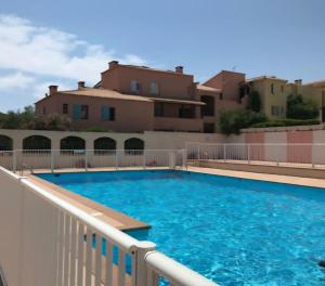 Appartements Appartement face a la mer dans le charmant village de Sausset-les-pins : photos des chambres