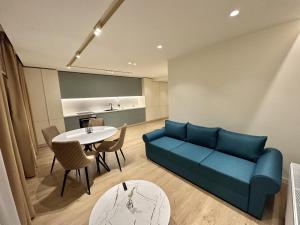 Deluxe Aparthotel Central