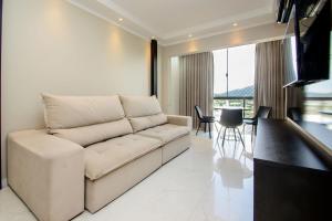 Apto Vista Mar na Av. Atlântica, Barra Sul NF1414