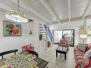 Chrisanns Paradise Suite by the Ocean - Apt#9