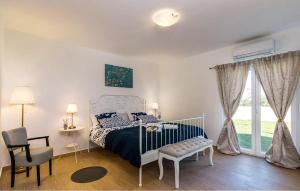 Beautiful Home In Butkovici With Wifi