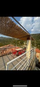 Vila, Upper Qeparo