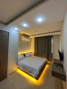7 Days Hotel
