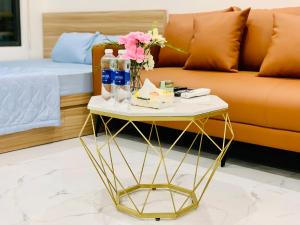 Studio Glory đối diện trung tâm thương mại Vincom Mega Mall