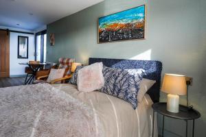 Trearddur Bay, Holyhead Studio