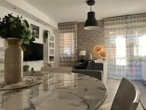 The Artists' House - airport border city line - Gorle