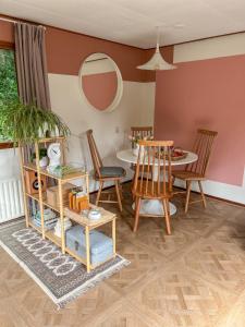 Boshuisjes Veluwe Olijfje met omheinde tuin