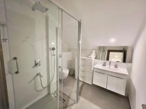 Su apartment side terrace no 3