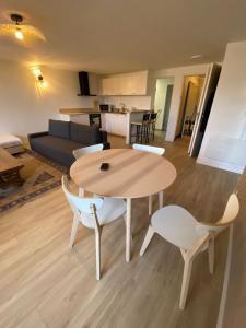 Appartement dans maison proche mer