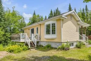 Initial Yellow Lac-Beauport - Ла-Бепорт