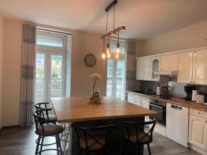 Appartements charmes de Lourdes : photos des chambres