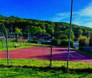 Logement vacances Yvoir avec piscine et deux chambres