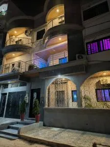 2 Bedroom Luxury Apartment - Niadyorane