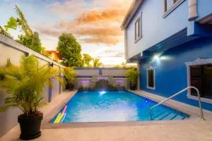 The Blue Mirage - Las Cuevas