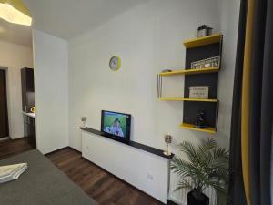 S2 Sunshine apartment Balcony