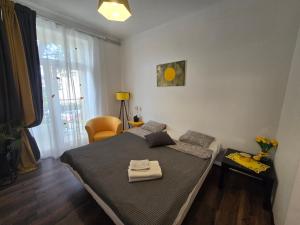 S2 Sunshine apartment Balcony