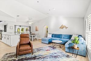 Seabreeze Oasis Lakefront Home has 2 ensuites and heated pool