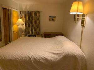 King Room room in Sunshine Motel
