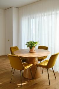 Blonde I One Bedroom Apartment I One Cotroceni Park