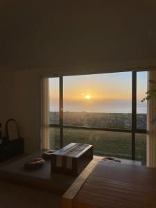 Panoramic Sea & Town View Oamaru 睁眼即见太平洋 I 躺观日月同辉