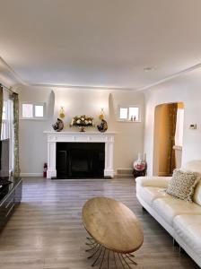 Elmshade Villa in Vancouver South