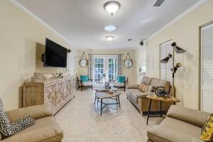 223 Lighthouse Circle