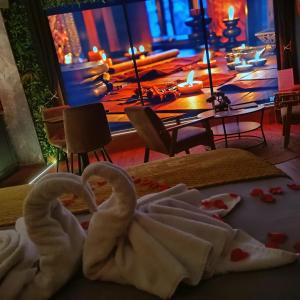 B&B / Chambres d'hotes Multiverse Suite immersive : photos des chambres