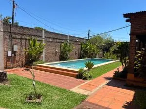 Casa con piscina y parque - Colonia Cerro Corá