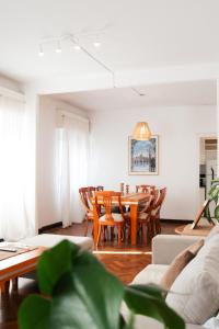 Piso completo en el centro de cordoba, muy amplio especial para familias