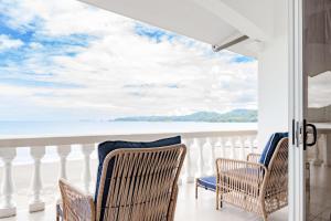 Sunset 303 - Ocean View 3 Br Condo