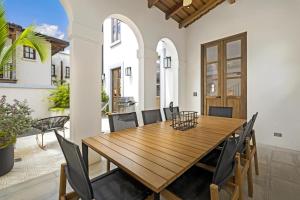 Paseo Miraflores 8 At Las Catalinas