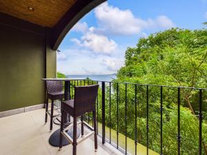 360 Splendor 302-Ocean View Condo-Breakfast