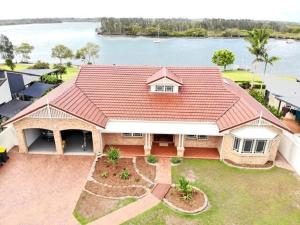 Crystal Palms - LJHooker Yamba