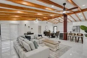 Luxe Haven Near Aventura - Lake Forest