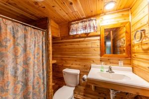 Cabin O Pines - A Family Friendly Resort