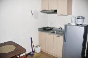 Cozy 1 Bed Studio - Minutes to NAIA and MOA!