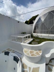 Azalea 1 - Private Dome