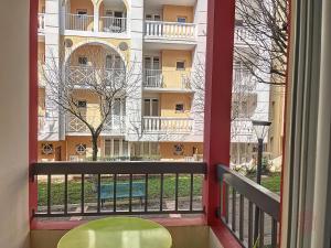 Joli F2 avec balcon, animaux acceptés - FR-1-451-216