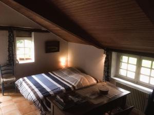 Maisons de vacances Charmante Longere Bretonne au Calme, Proche Mer - FR-1-639-135 : photos des chambres