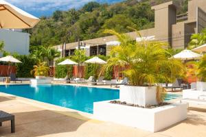 Naiharn beach sands Apartment