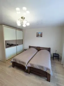 Двокімнатна квартира біля басейну - 迪达