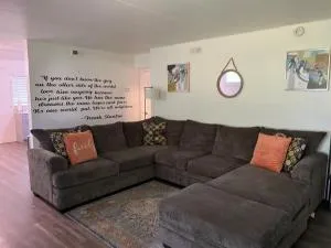 Lovely One Bedroom Apartment - 卡柳梅特城