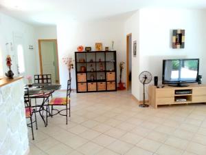 Villa avec piscine hors sol à 10mn de la plage