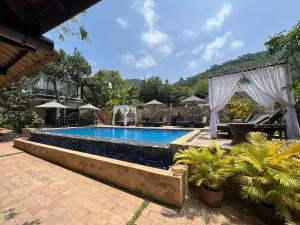 Neang Aun Kep - 白马市