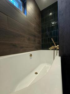 Spacious 70m2 apartment in city centre with lovely terrace