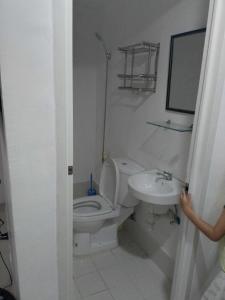 BHS SERVICED APARTMENTS 2 BR in Carcar City