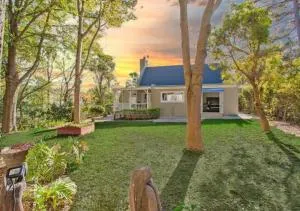 Village Vine and Stream Walkable Private Serene - Klipkraal